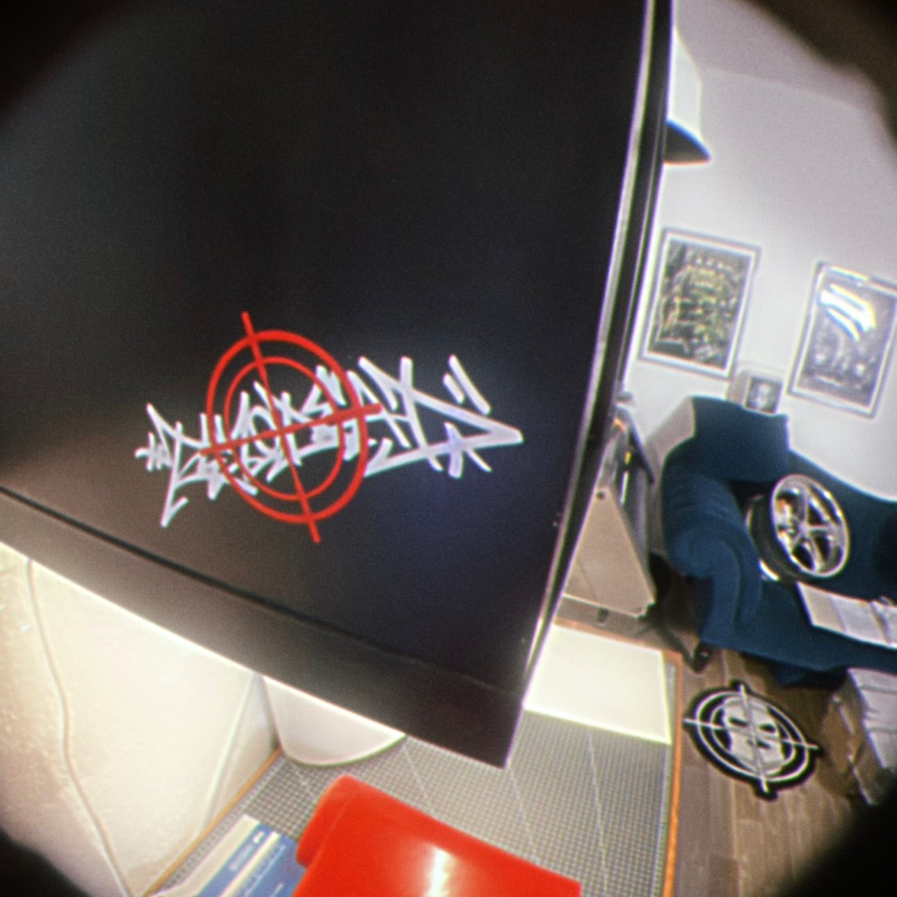 "CROSSHAIR" 2 PIECE STICKER